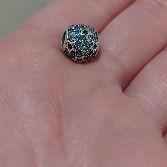 925 Sterling Silver Stars Charm - Picture 2 of 10